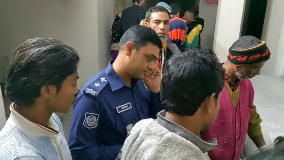 মাদারীপুরে কাভার্ডভ্যানের চাপায় স্বর্ণ ব্যবসায়ীসহ নিহত-২